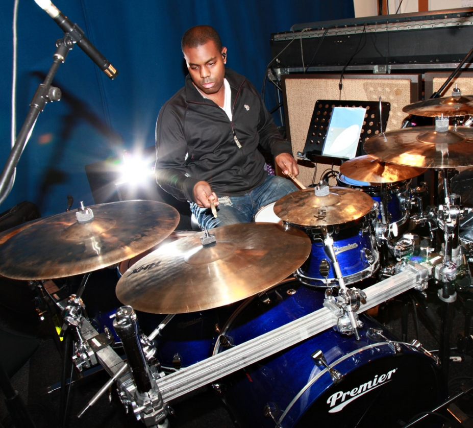 Nigel Powell Drumming